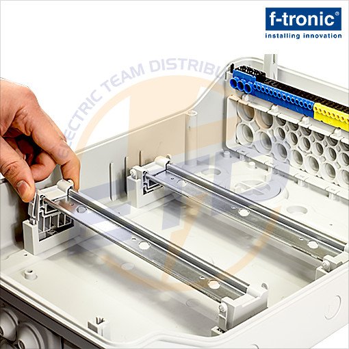 Tablou electric exterior izolat IP65, 12 module, F-TRONIC Neptun 12 - Sina DIN cu adancime reglabila